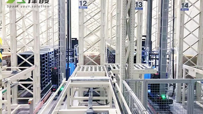 阁楼货架与中型货架：性能对比与选型要点**